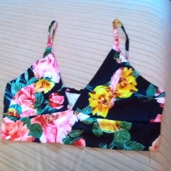 Sexy Tropical Set - Picture 2 of 7